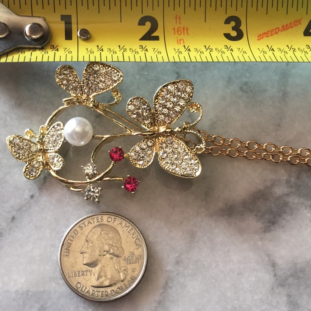 Rhinestone Butterfly Pearl Necklace/Brooch - Picture 15 of 16